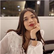 Studentessa all'università di interpreti e traduttori